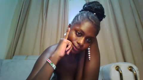 prettydulce online show from November 24, 2025, 3:34 pm