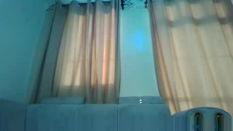 prettydulce online show from December 1, 2025, 2:22 pm