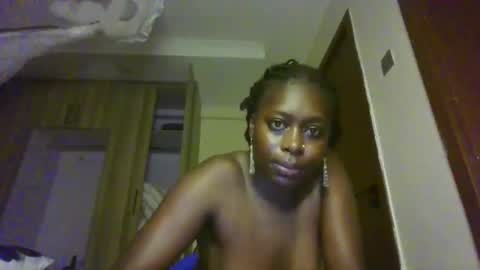 prettydulce online show from April 21, 2026, 3:13 am