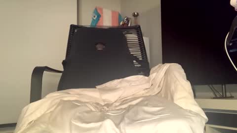 Pretty or Flacka  online show from March 2, 2026, 7:15 am