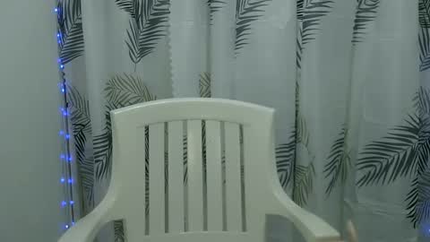 prettygirl_ynna online show from November 6, 2025, 12:11 am