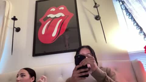 Snapshot of prettygirlopal chatting on December 18, 2025, 9:43 pm pretty girl opal lightskin dick online show from December 18, 2025, 9:43 pm