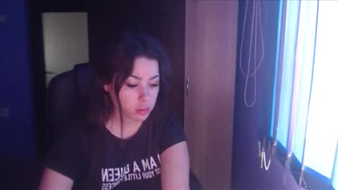 prettyjulliette online show from February 2, 2025, 10:13 am