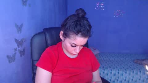 prettyjulliette online show from February 14, 2025, 12:47 pm