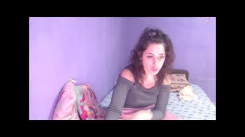prettyjulliette online show from March 9, 2025, 4:22 pm