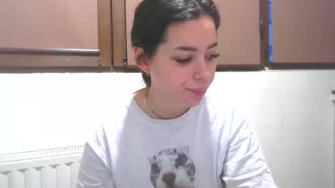 Snapshot of prettyjulliette chatting on January 8, 2026, 2:52 pm prettyjulliette online show from January 8, 2026, 2:52 pm