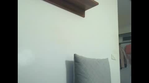 Snapshot of prettyjulliette chatting on January 11, 2026, 11:15 am prettyjulliette online show from January 11, 2026, 11:15 am