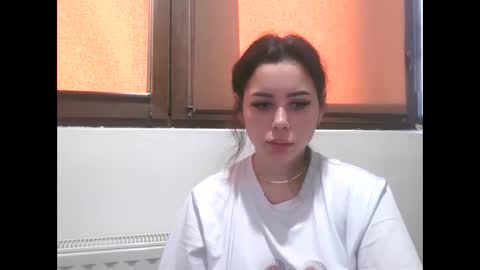 Snapshot of prettyjulliette chatting on January 17, 2026, 12:43 pm prettyjulliette online show from January 17, 2026, 12:43 pm