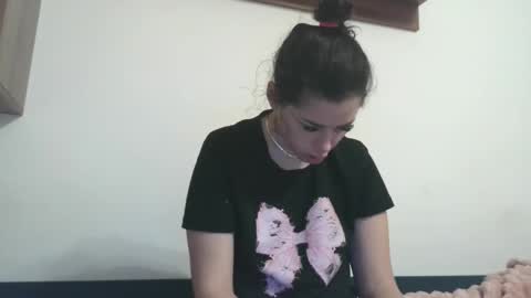 Snapshot of prettyjulliette chatting on February 18, 2026, 6:59 pm prettyjulliette online show from February 18, 2026, 6:59 pm