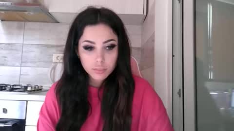 prettyjulliette online show from May 22, 2026, 11:38 am