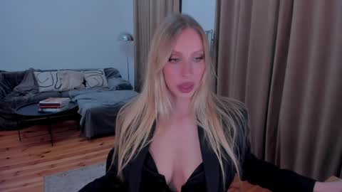 Snapshot of prettyk1ller chatting on May 17, 2026, 11:34 pm Eva online show from May 17, 2026, 11:34 pm