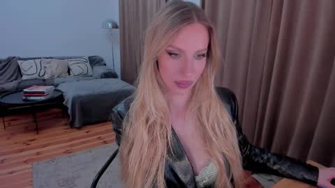Snapshot of prettyk1ller chatting on May 18, 2026, 10:04 pm Eva online show from May 18, 2026, 10:04 pm
