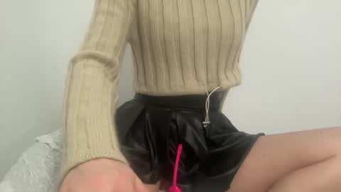 Snapshot of prettykitties_xo chatting on February 24, 2025, 9:00 am prettykitties_xo online show from February 24, 2025, 9:00 am