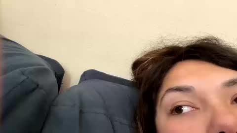 prettylatinamomma01 online show from October 18, 2025, 9:04 pm