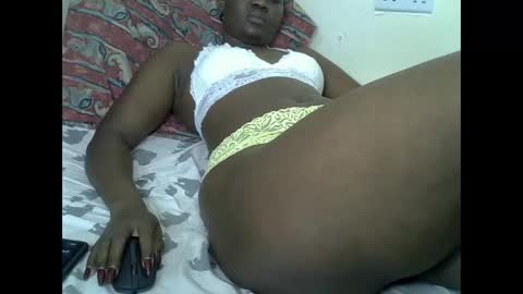 Snapshot of prettyliz30 chatting on November 10, 2025, 7:29 am LILIAN online show from November 10, 2025, 7:29 am