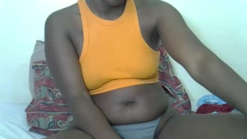 Snapshot of prettyliz30 chatting on November 24, 2025, 8:14 am LILIAN online show from November 24, 2025, 8:14 am