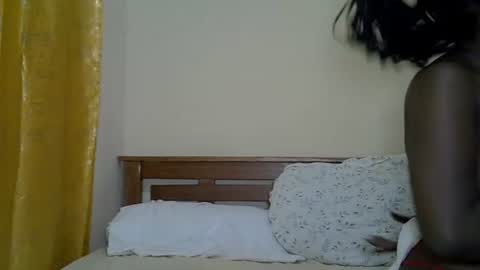 Snapshot of prettyliz30 chatting on July 14, 2026, 11:43 pm LILIAN online show from July 14, 2026, 11:43 pm