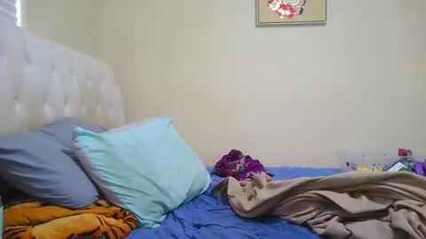 Snapshot of prettylondond chatting on July 18, 2026, 1:10 am prettylondond online show from July 18, 2026, 1:10 am