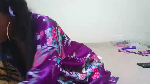 Snapshot of prettylondond chatting on July 28, 2026, 6:07 pm prettylondond online show from July 28, 2026, 6:07 pm
