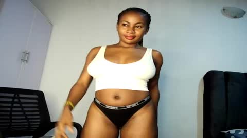 Snapshot of prettylove5 chatting on June 12, 2026, 8:57 am evelyn online show from June 12, 2026, 8:57 am