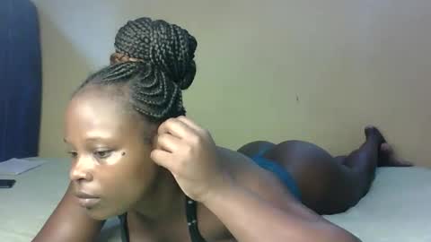 Snapshot of prettymelly_ chatting on December 18, 2025, 6:41 am Melly online show from December 18, 2025, 6:41 am