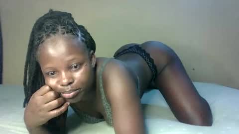 Snapshot of prettymelly_ chatting on January 11, 2026, 1:21 am Melly online show from January 11, 2026, 1:21 am