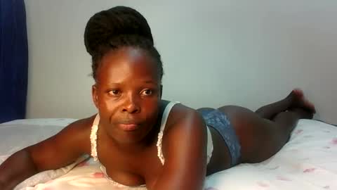 Snapshot of prettymelly_ chatting on February 6, 2026, 6:55 pm Melly online show from February 6, 2026, 6:55 pm