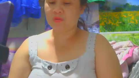 Snapshot of prettynhing chatting on February 1, 2026, 1:53 pm Nhing online show from February 1, 2026, 1:53 pm