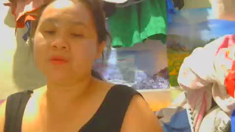 Snapshot of prettynhing chatting on February 2, 2026, 1:32 pm Nhing online show from February 2, 2026, 1:32 pm