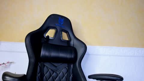 Laura  Onlyfans   40OFF online show from February 11, 2025, 7:54 am