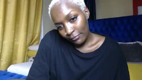 Snapshot of prettyquee chatting on December 16, 2025, 11:32 pm sasha online show from December 16, 2025, 11:32 pm