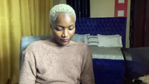 Snapshot of prettyquee chatting on August 3, 2026, 4:33 pm sasha online show from August 3, 2026, 4:33 pm