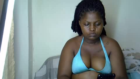 Snapshot of prettyriss chatting on June 19, 2026, 5:50 pm prettyriss online show from June 19, 2026, 5:50 pm