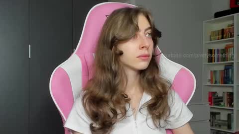 Sophie  next stream will be at Monday  i will wait you guys  online show from November 7, 2025, 6:13 am