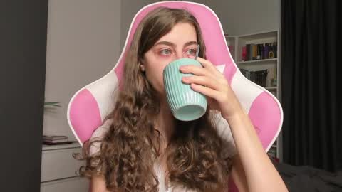 Sophie  next stream will be at Monday  i will wait you guys  online show from May 11, 2026, 6:19 am