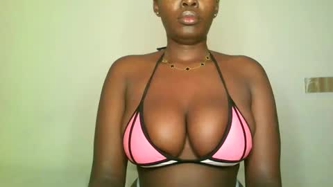 Snapshot of prettyvishy chatting on February 17, 2025, 3:36 am prettyvishy online show from February 17, 2025, 3:36 am