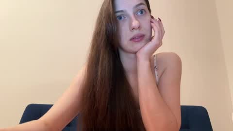 Snapshot of prettyyy_angel chatting on April 7, 2026, 6:30 pm prettyyy_angel online show from April 7, 2026, 6:30 pm