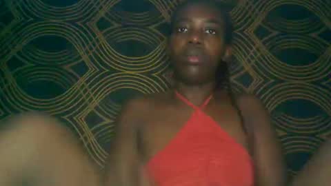 prettyzuzu online show from October 31, 2025, 1:50 am