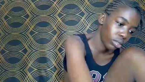 prettyzuzu online show from November 10, 2025, 8:13 am