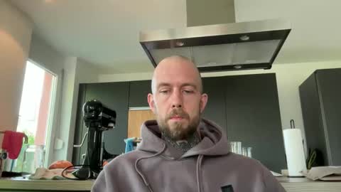 prfessor online show from April 18, 2026, 8:29 am