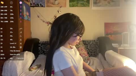 Snapshot of pricillahoinacki chatting on May 21, 2026, 10:33 am Amelia online show from May 21, 2026, 10:33 am