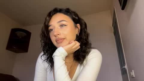 Snapshot of pricillalivsey chatting on December 1, 2025, 12:21 pm Sofi online show from December 1, 2025, 12:21 pm