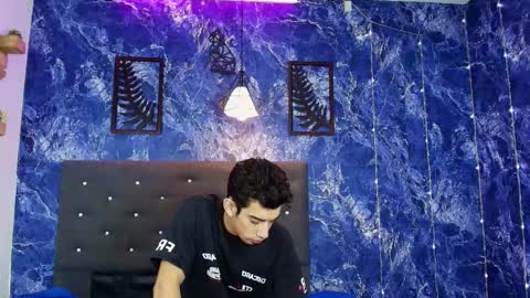 prince_arthur77 online show from November 15, 2025, 2:13 pm