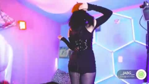 Snapshot of princesita_valija chatting on October 17, 2025, 1:09 am Beth   online show from October 17, 2025, 1:09 am