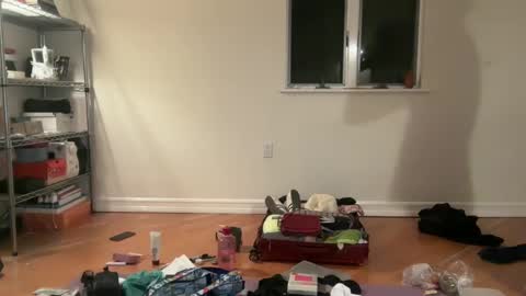 Snapshot of princespeaches chatting on February 27, 2025, 4:20 am Peaches online show from February 27, 2025, 4:20 am