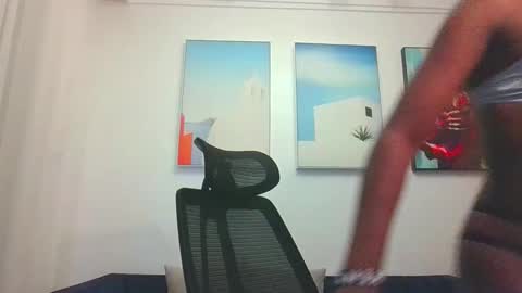 princess online show from November 3, 2025, 8:32 pm