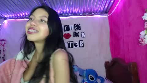  Elia  online show from November 7, 2025, 10:43 pm