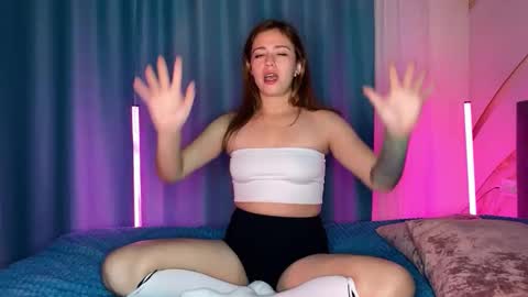 Snapshot of princess_of_attention chatting on November 24, 2025, 4:07 pm Erica online show from November 24, 2025, 4:07 pm