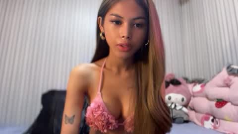 Estela online show from October 7, 2025, 2:09 am