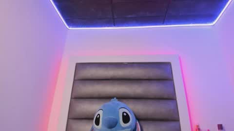 princess_tokyo_ online show from November 27, 2025, 4:47 am